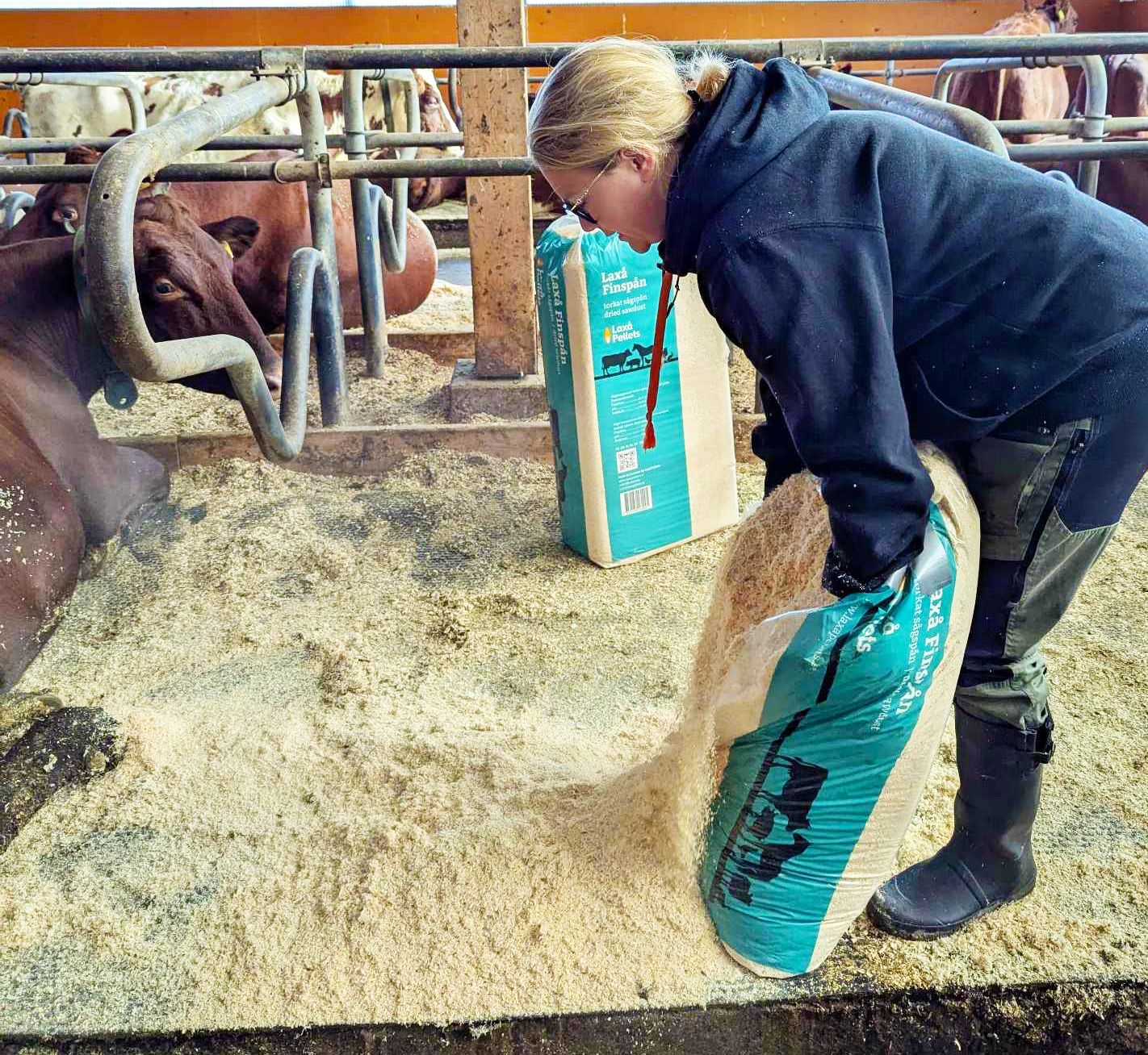 Finspån och lantbruksströ  från Laxå